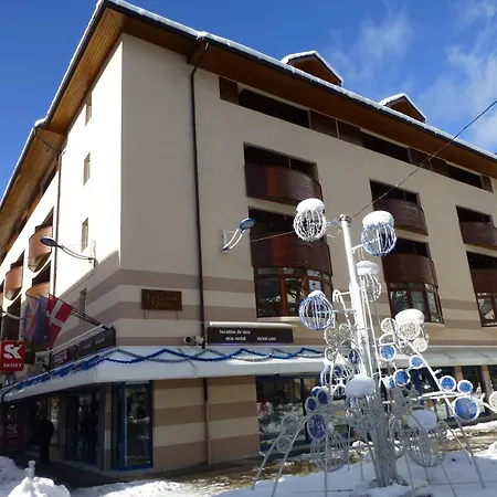 4 Pieces Avec Balcon, Internet, Parking Au Centre De - Fr-1-512-138 Appartement *